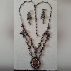 Ladies Necklace